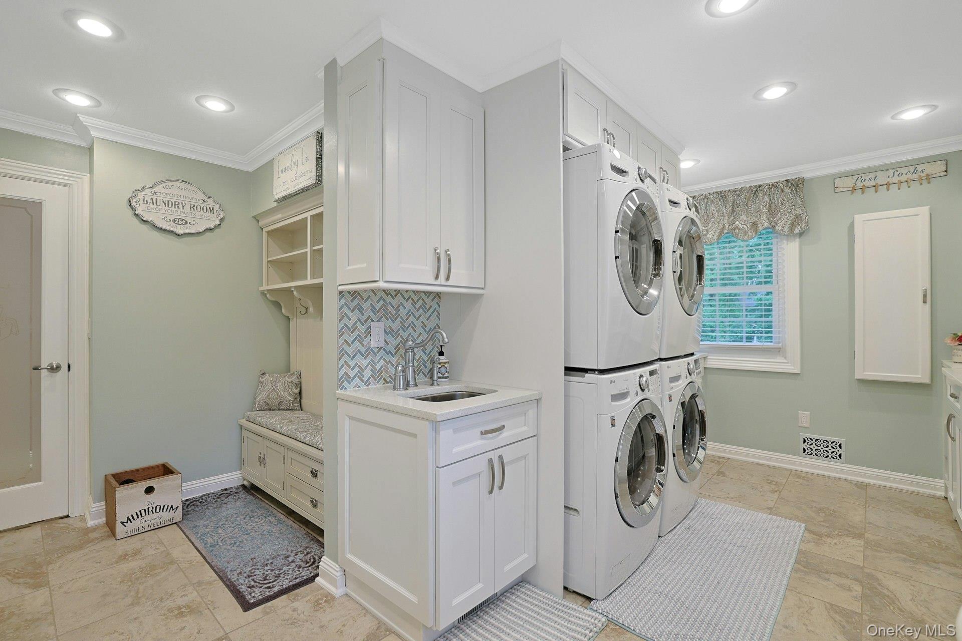 8 Dunmore Road New City, NY 10956 - Photo 22 of 48 a view of kitchen with washer and dryer