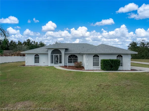 $299,999 | 200 Maple Lane, Sebring, FL 33876