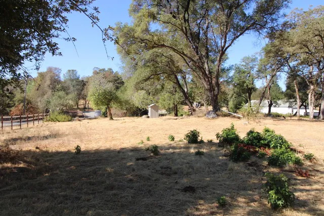 a view of snow covered with snow