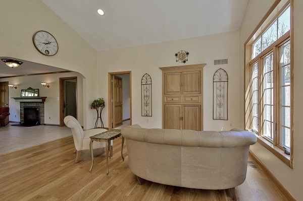 16 Jessie Road Chelmsford, MA 01824 - Photo 7 of 30 Gallery Image 7