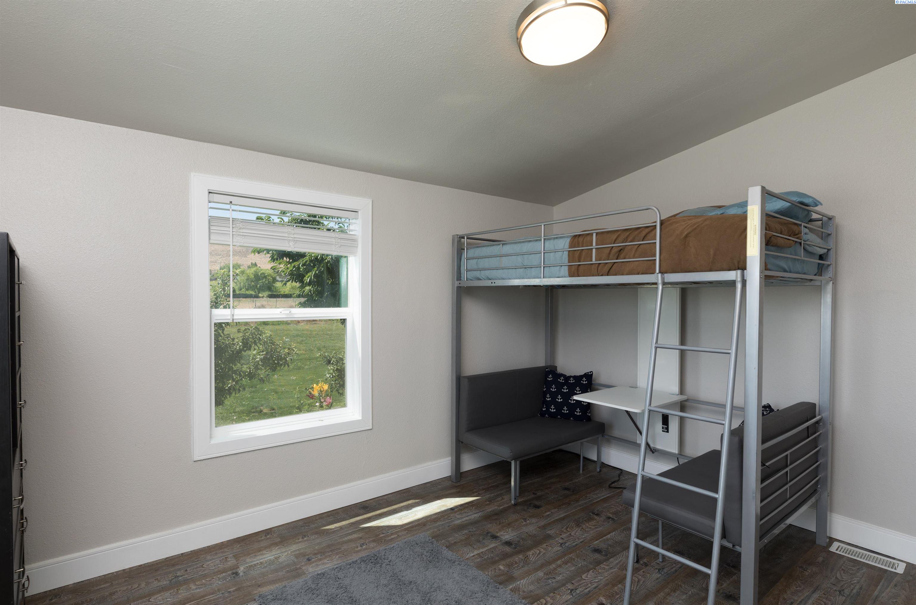23712 East Ruppert Road Benton City, WA 99320 - Photo 14 of 24 Gallery Image 14