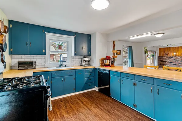 $575,000 | 143 North Street, Winooski, VT 05404