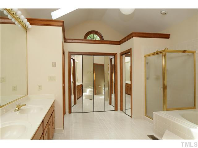 2025 Oakton Drive Raleigh, NC 27606 - Photo 20 of 25 Photo 20