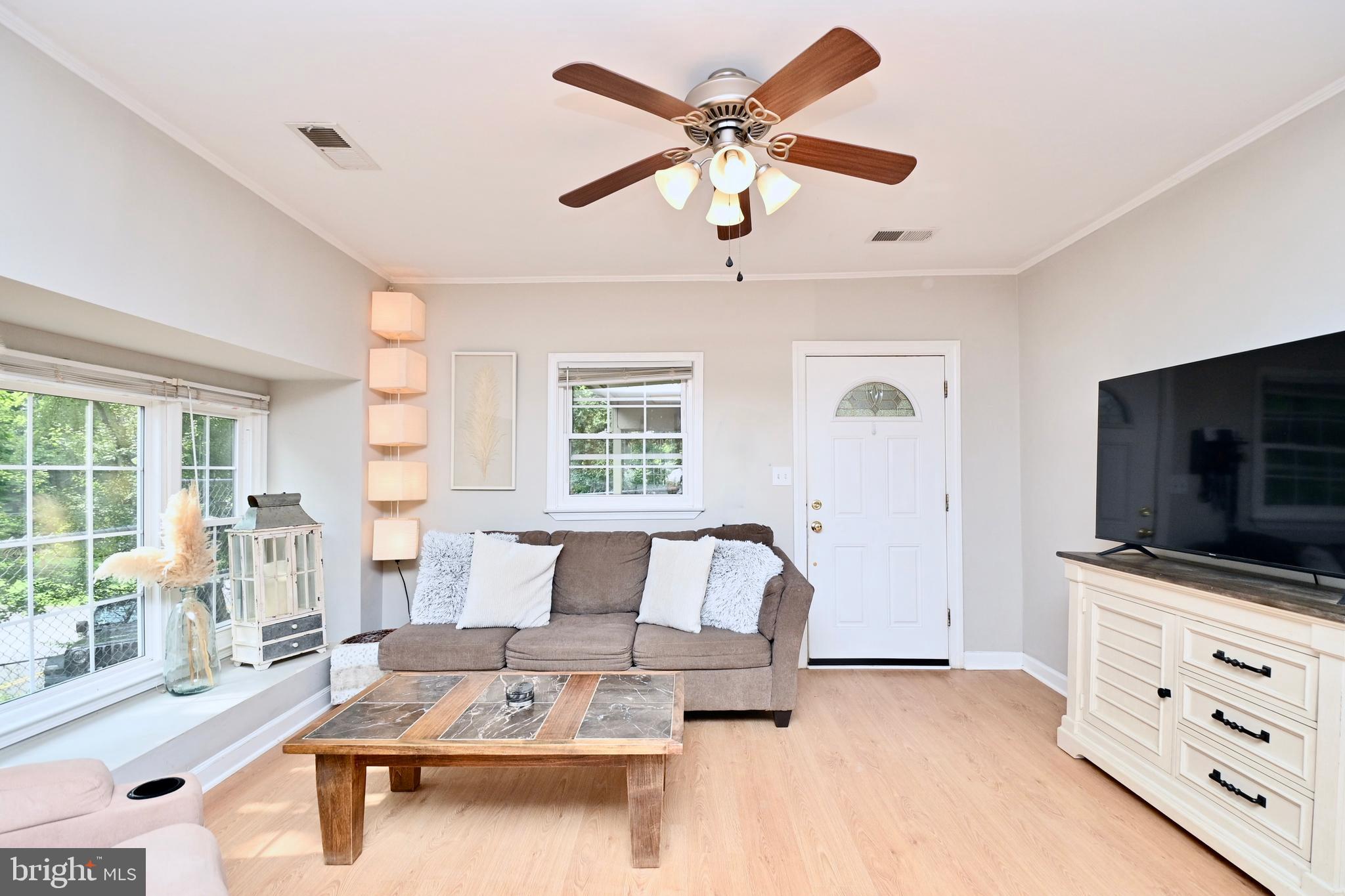 262 Decatur Road Stafford, VA 22554 - Photo 4 of 29 LIVING ROOM VIEW FROM KITCHEN