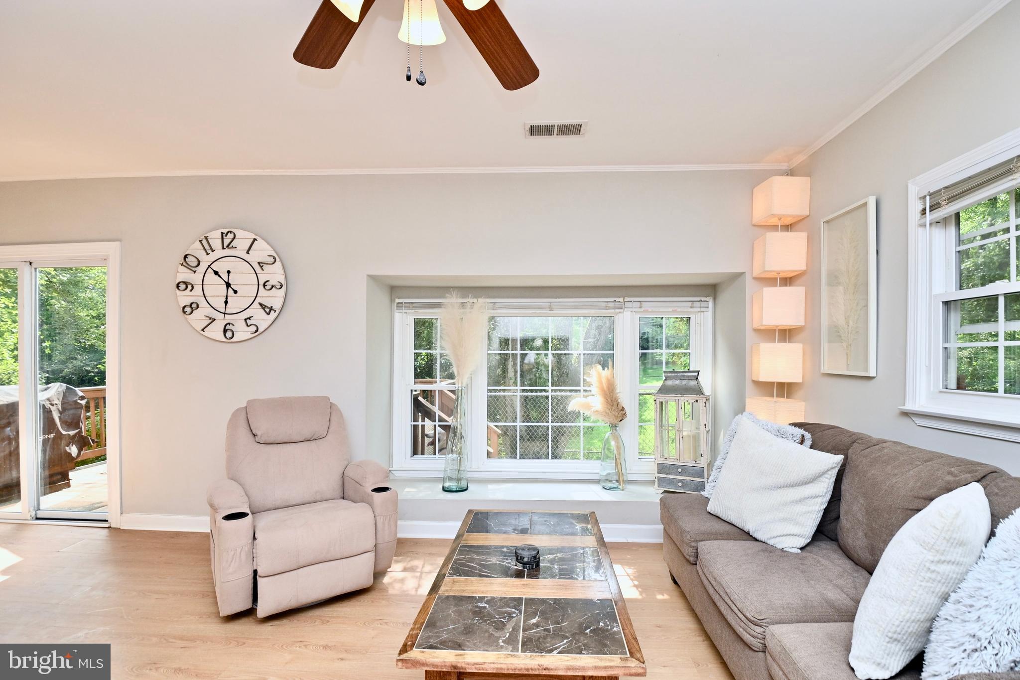 262 Decatur Road Stafford, VA 22554 - Photo 6 of 29 LIVING ROOM