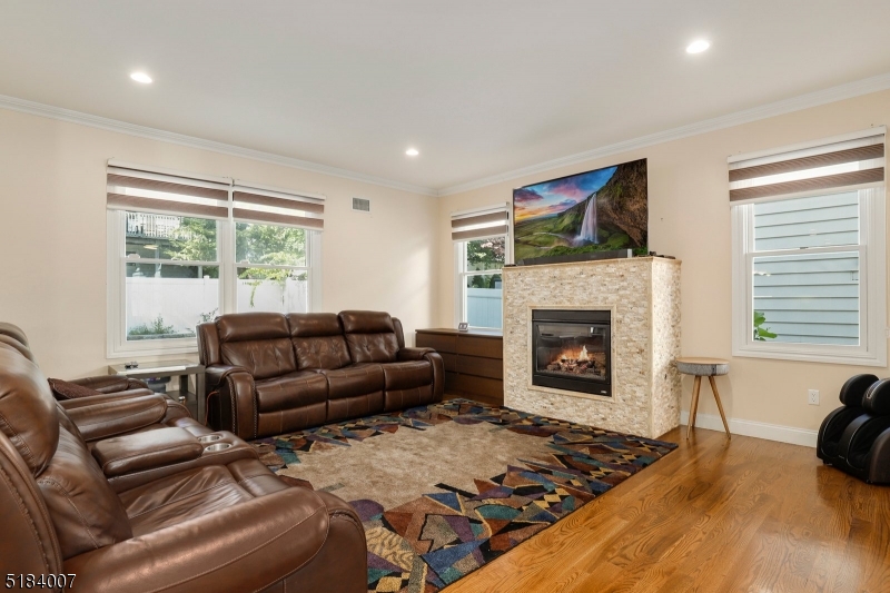 157 Woodridge Street Wood-Ridge, NJ 07075 - Photo 11 of 47 Gallery Image 11