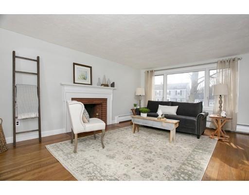 27 Marion Road Wakefield, MA 01880 - Photo 6 of 27 Gallery Image 6