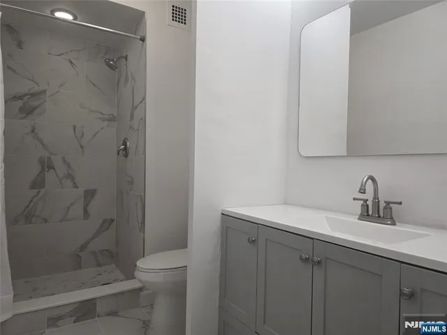 $3,500 | 6 Horizon Road, Unit 310, Fort Lee, NJ 07024