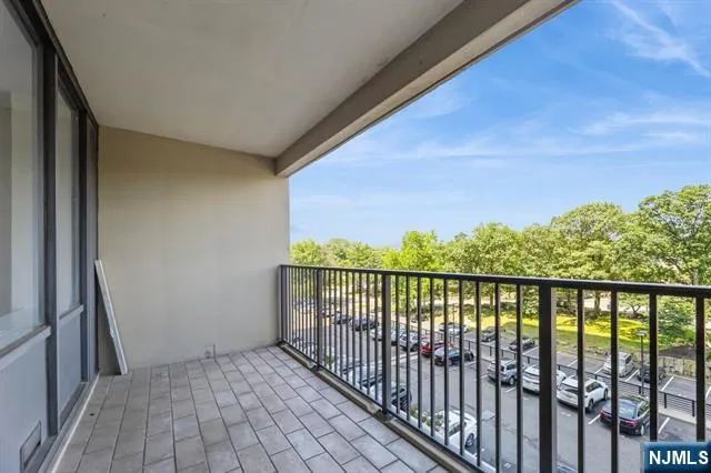 $3,500 | 6 Horizon Road, Unit 310, Fort Lee, NJ 07024