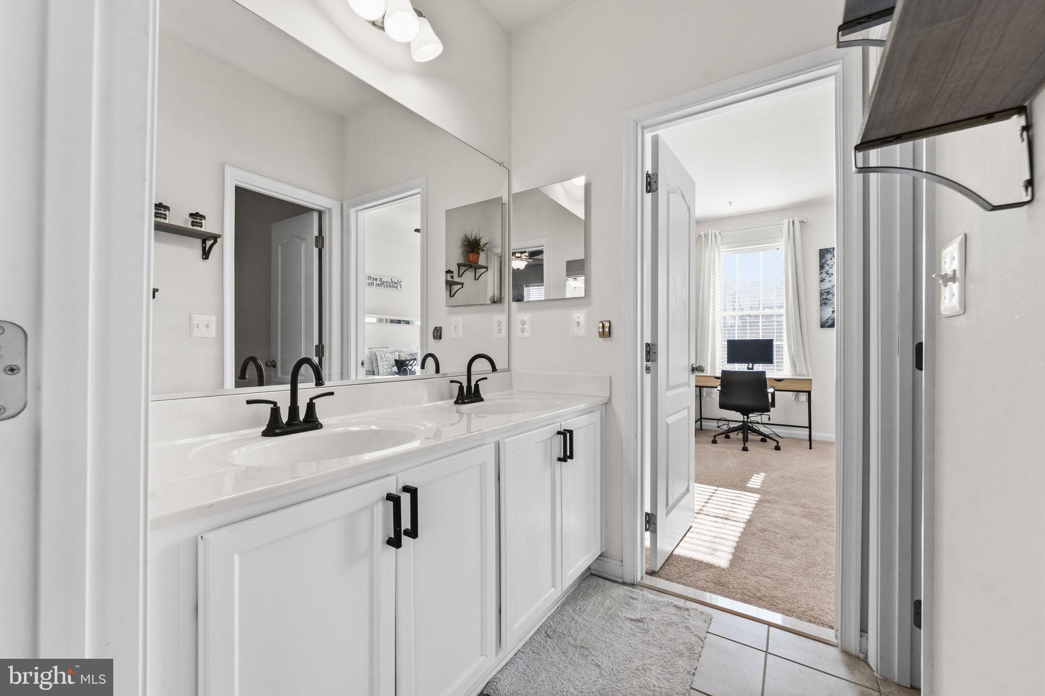 11904 Parallel Road Bowie, MD 20720 - Photo 47 of 86 Jack and Jill Full Bath