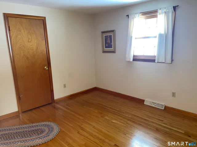 $463,500 | 52 Skylark Drive, North Branford, CT 06472