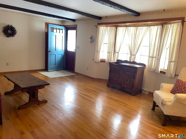 $463,500 | 52 Skylark Drive, North Branford, CT 06472