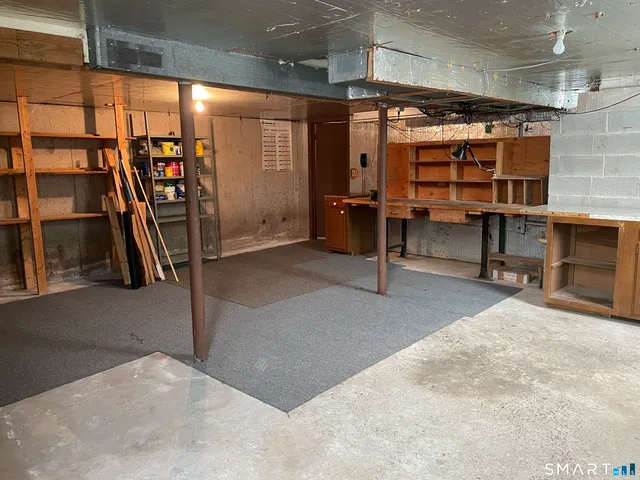 $463,500 | 52 Skylark Drive, North Branford, CT 06472