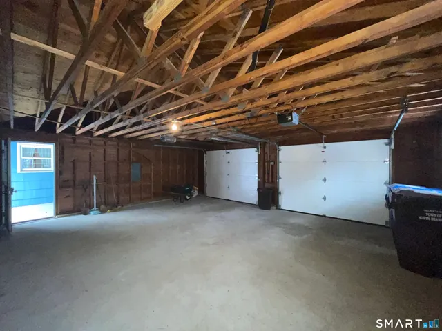 $463,500 | 52 Skylark Drive, North Branford, CT 06472