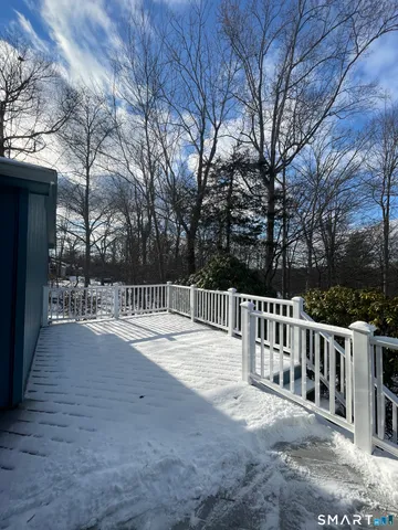 $463,500 | 52 Skylark Drive, North Branford, CT 06472