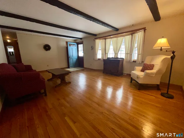 $463,500 | 52 Skylark Drive, North Branford, CT 06472