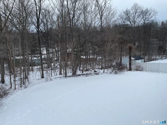 $463,500 | 52 Skylark Drive, North Branford, CT 06472