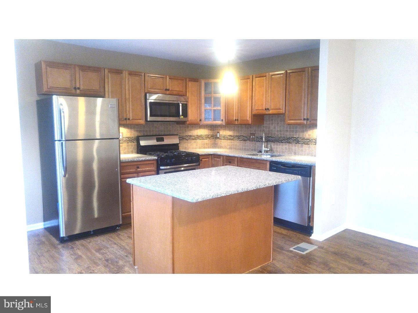 12729 Medford Road Philadelphia, PA 19154 - Photo 2 of 25 Gallery Image 2