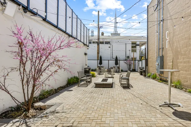 $1,750,000 | 219-221 West Main Street, St. Charles, IL 60174