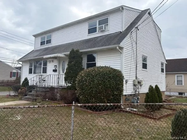 $3,000 | 16 July Avenue, Unit 2, Bayville, NY 11709