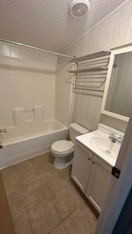 $1,200 | 10206 East 39th Street South, Wichita, KS 67210