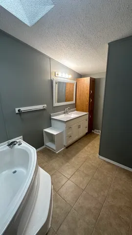 $1,200 | 10206 East 39th Street South, Wichita, KS 67210