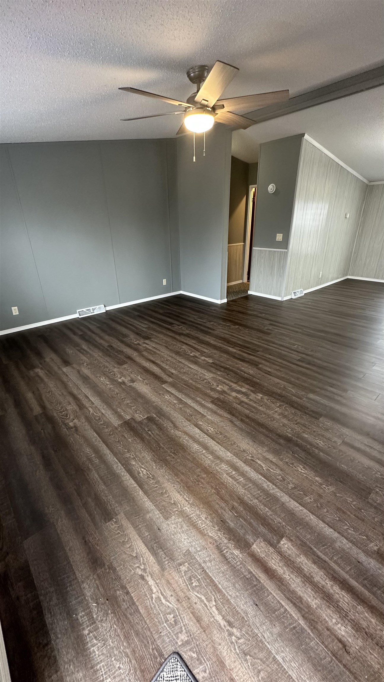 10206 East 39th Street South Wichita, KS 67210 - Photo 4 of 33