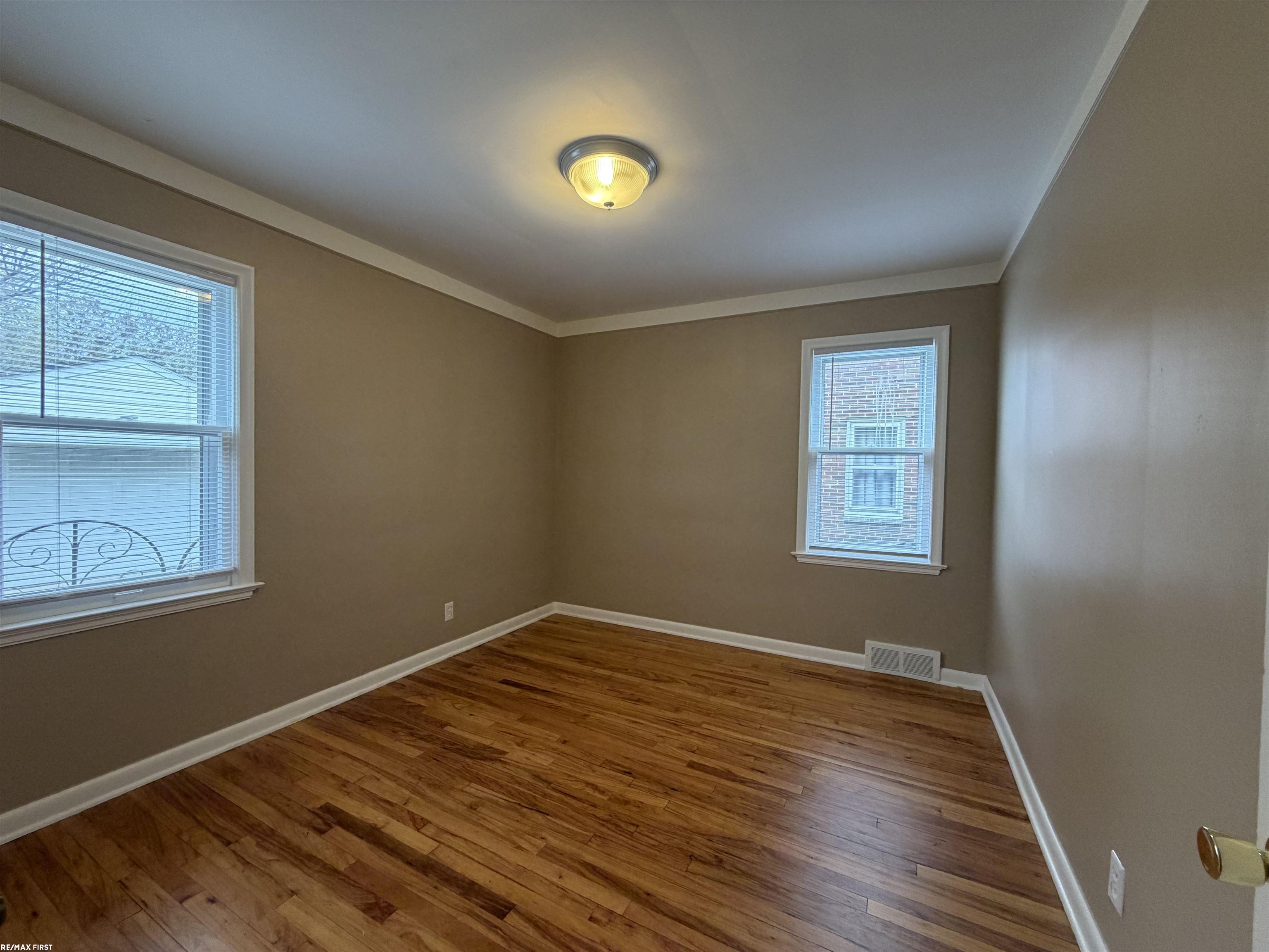 1992 Hawthorne Road Grosse Pointe, MI 48236 - Photo 7 of 14