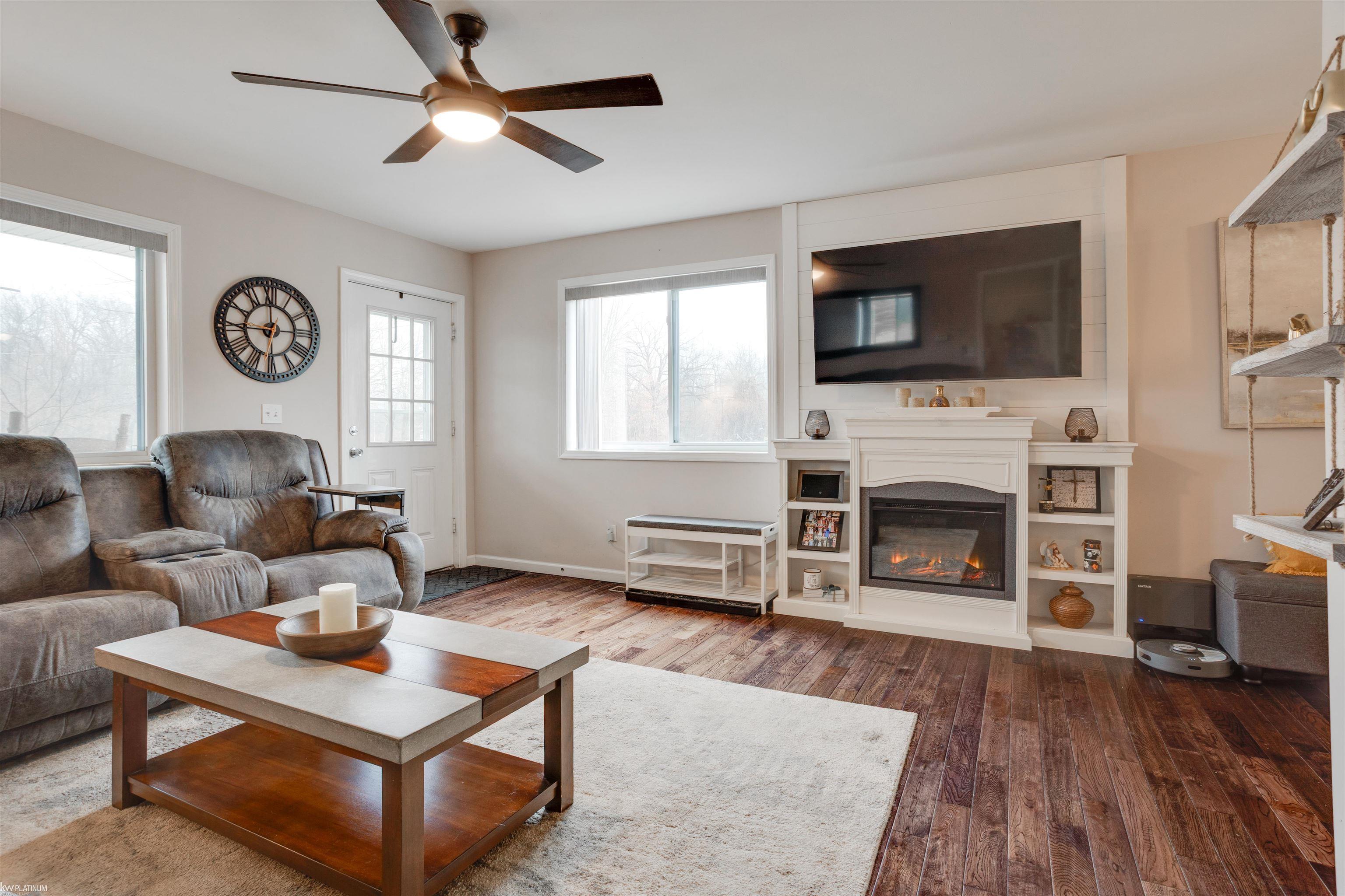 8866 Marsh Road Algonac, MI 48001 - Photo 5 of 29
