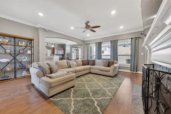 $849,900 | 1211 Cypress Lane, Kingwood, TX 77339