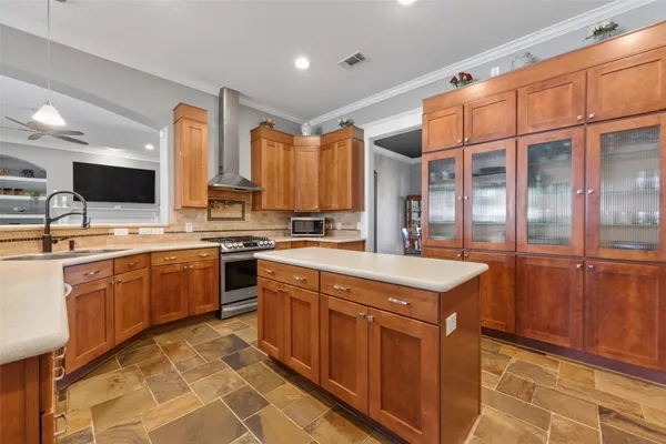 $849,900 | 1211 Cypress Lane, Kingwood, TX 77339