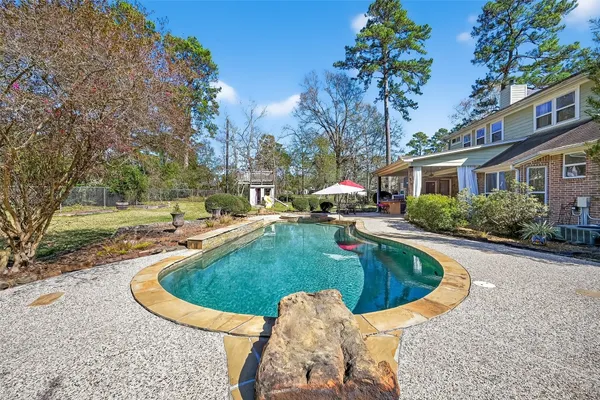 $849,900 | 1211 Cypress Lane, Kingwood, TX 77339