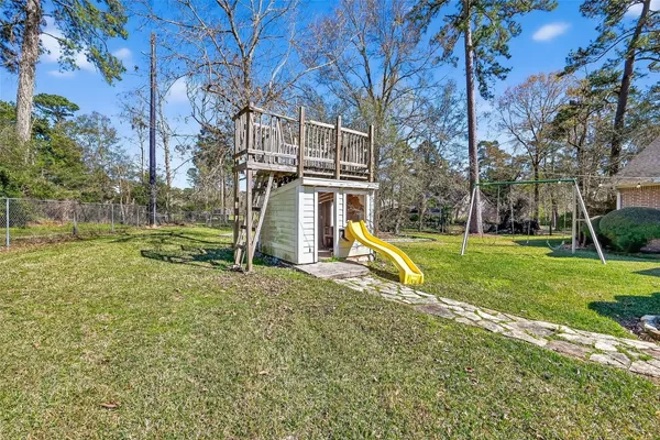 $849,900 | 1211 Cypress Lane, Kingwood, TX 77339