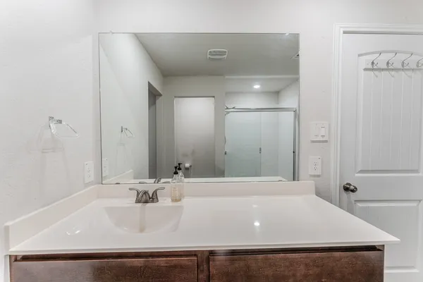 $1,900 | 317 Lily Pond Trail, San Marcos, TX 78666