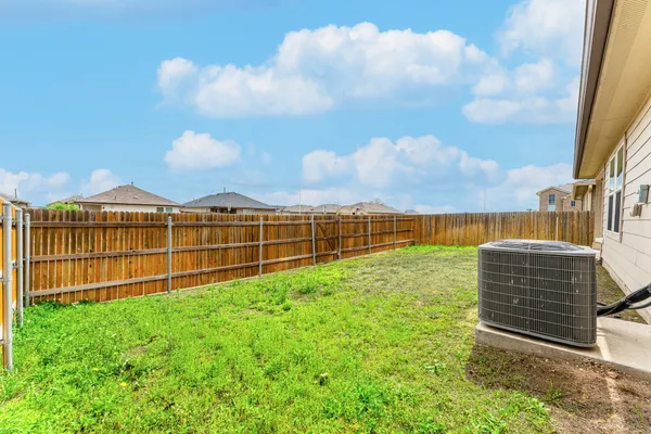 $1,900 | 317 Lily Pond Trail, San Marcos, TX 78666