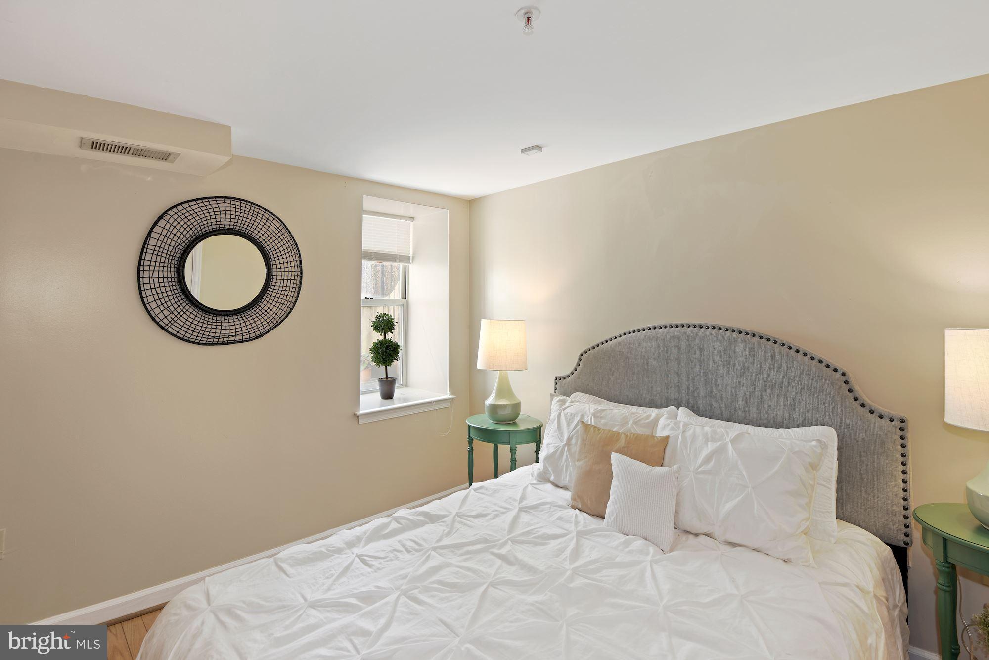1619 R Street Northwest, Unit LL2 Washington, DC 20009 - Photo 18 of 21
