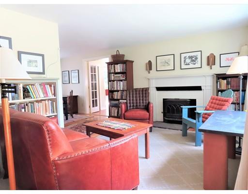 47 Oakcrest Road Holden, MA 01520 - Photo 8 of 33 Gallery Image 8