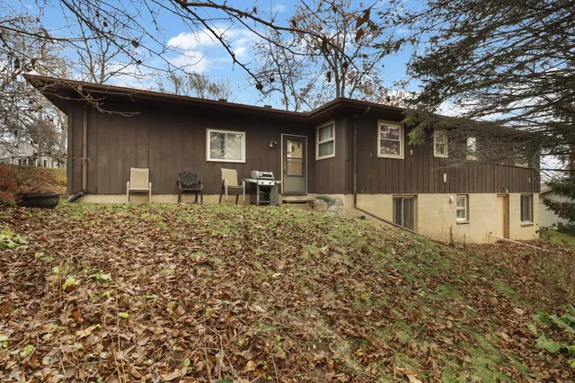 $284,900 | 7738 242nd Avenue, Paddock Lake, WI 53168