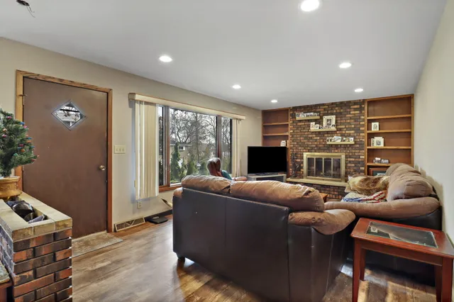 $284,900 | 7738 242nd Avenue, Paddock Lake, WI 53168