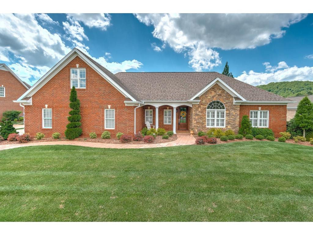 121 Golf Ridge Drive Kingsport, TN 37664 - Photo 1 of 36 Photo 1