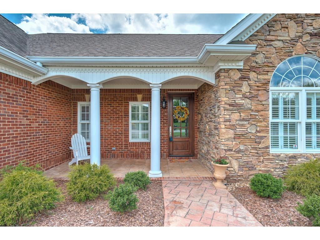 121 Golf Ridge Drive Kingsport, TN 37664 - Photo 2 of 36 Photo 2