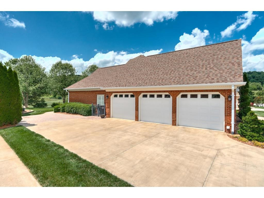 121 Golf Ridge Drive Kingsport, TN 37664 - Photo 33 of 36 Photo 33