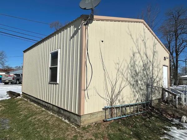 $169,900 | 715 West Oak Street, Mitchell, IN 47446