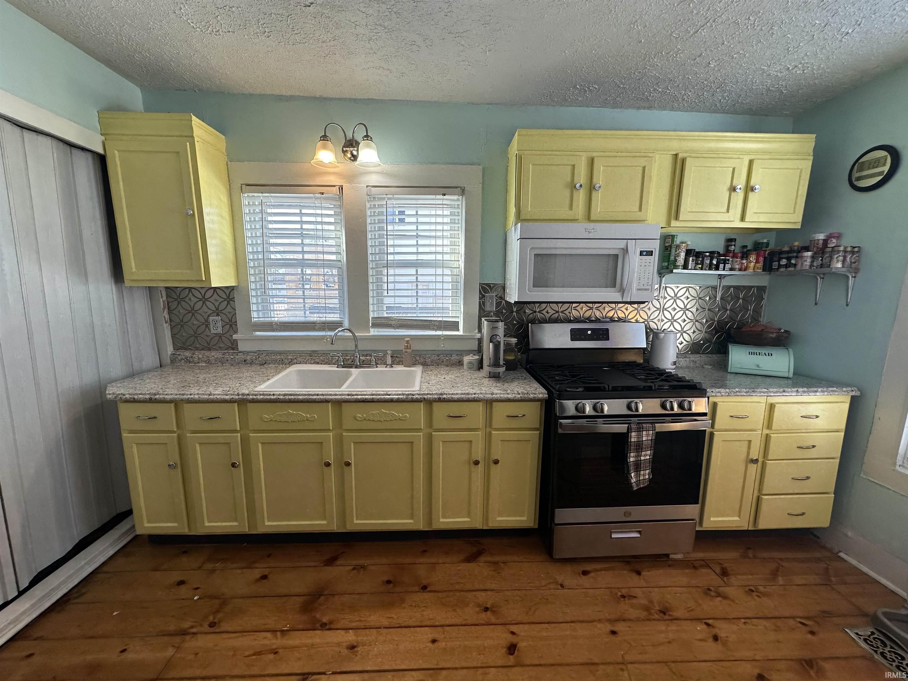 715 West Oak Street Mitchell, IN 47446 - Photo 20 of 33