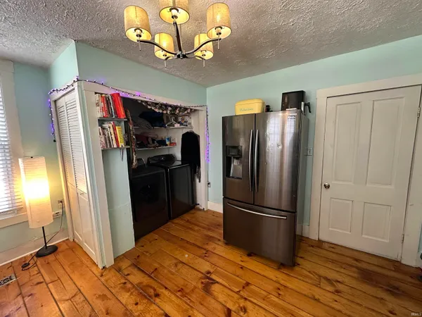 $169,900 | 715 West Oak Street, Mitchell, IN 47446