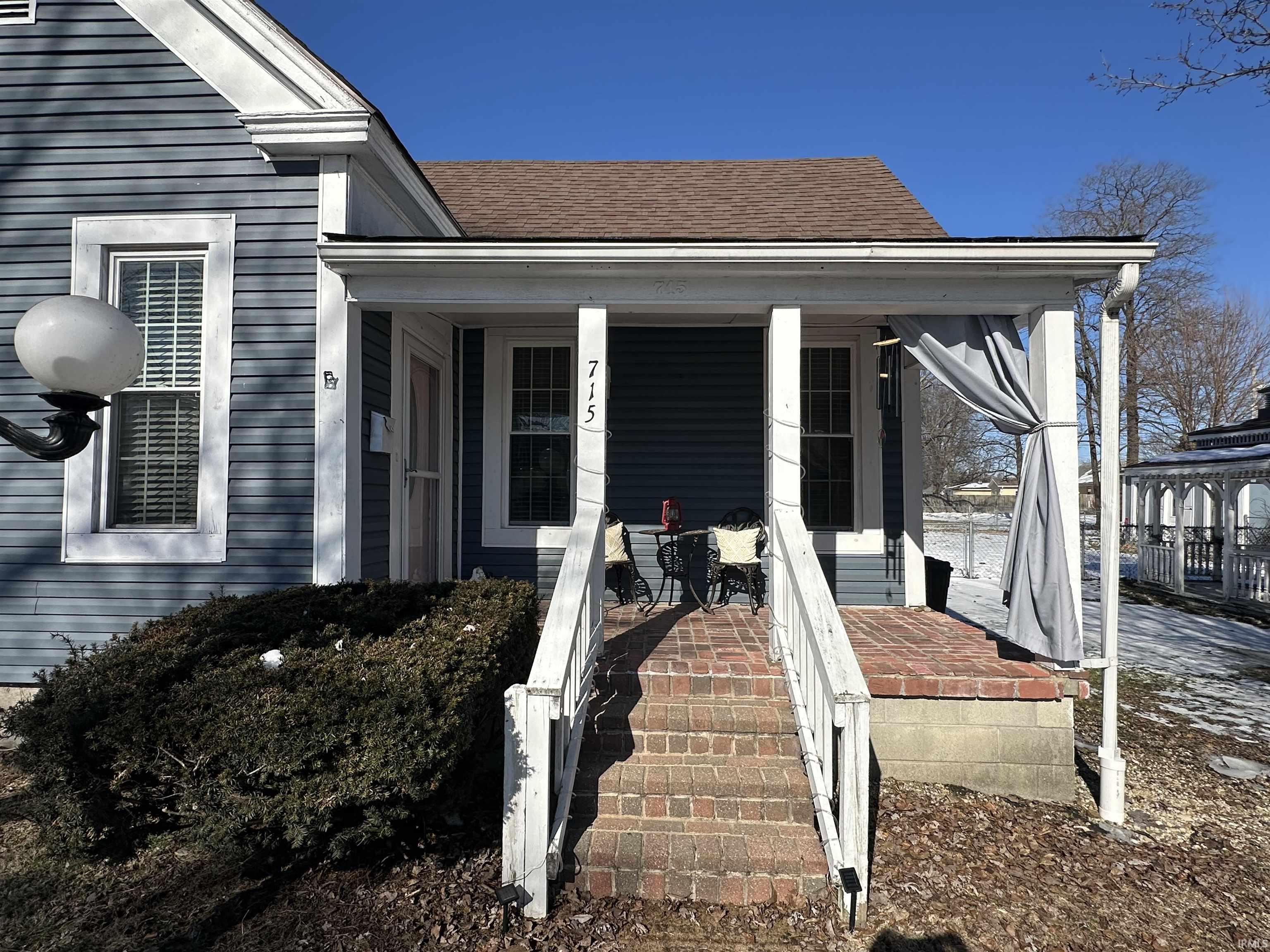 715 West Oak Street Mitchell, IN 47446 - Photo 3 of 33