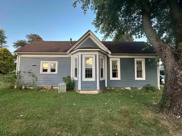 $169,900 | 715 West Oak Street, Mitchell, IN 47446