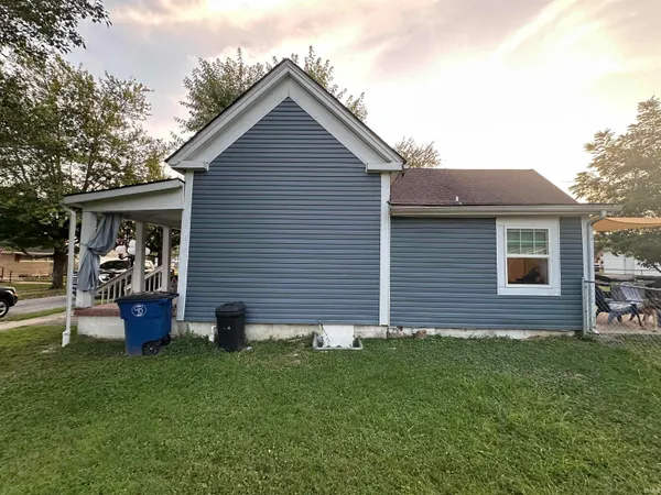 $169,900 | 715 West Oak Street, Mitchell, IN 47446