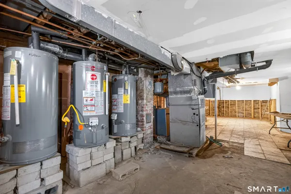 $569,000 | 727 Iranistan Avenue, Bridgeport, CT 06605