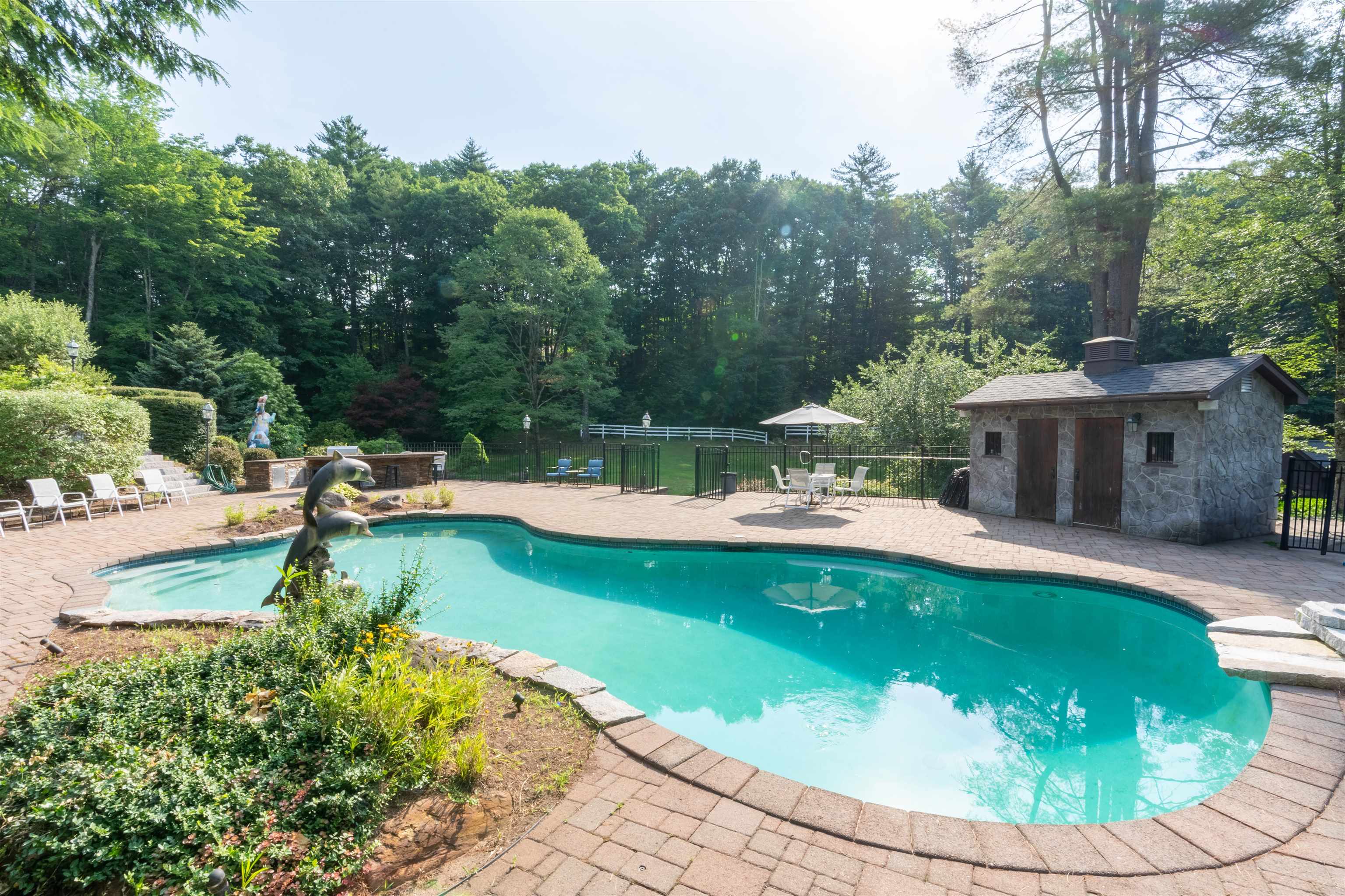 115 Mansion Road Dunbarton, NH 03046 - Photo 5 of 38